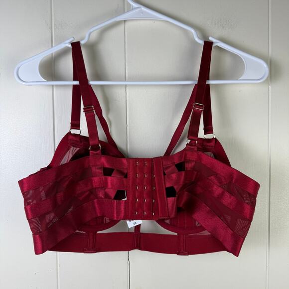 Straps And Rings Satin Underwire Bra With Mesh Cup - Picture 2 of 5